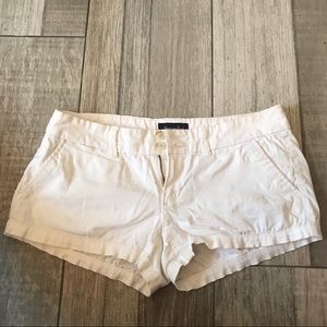 White American Eagle shorts